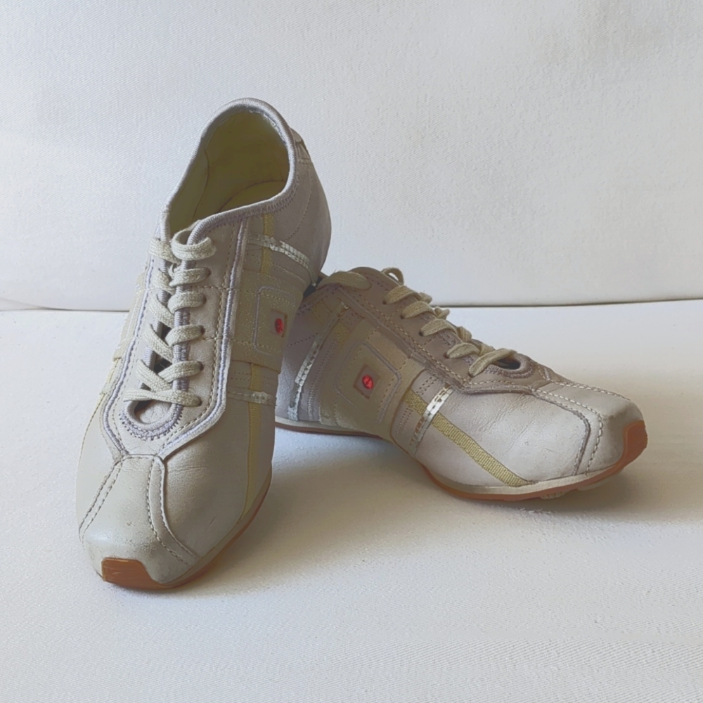 Tsubo. Sneakers. Size 6 (36 EU)